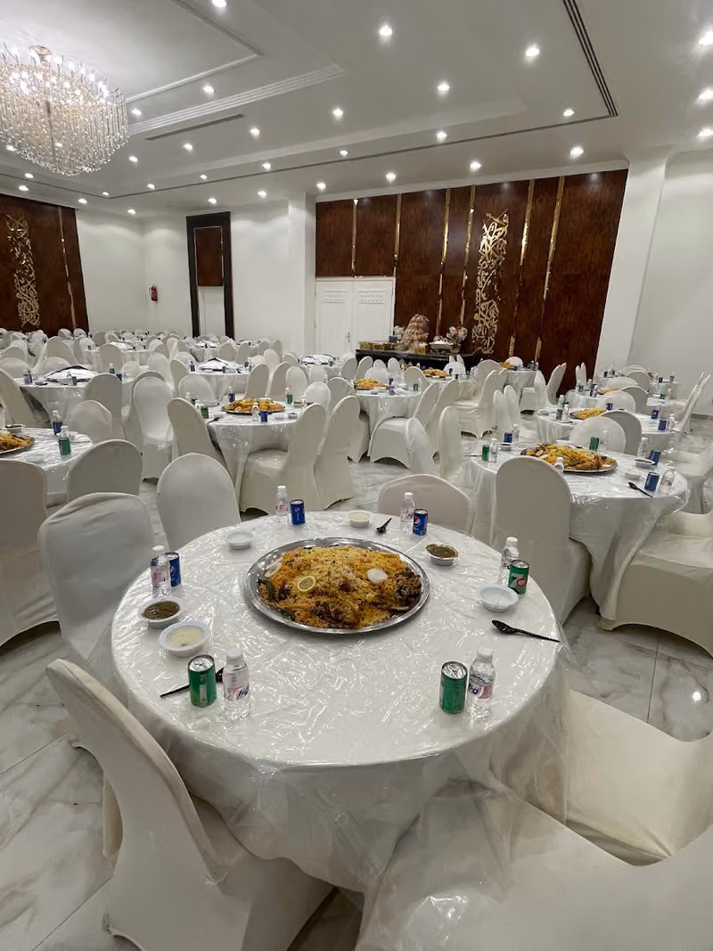 مطعم مرفئ اليخت