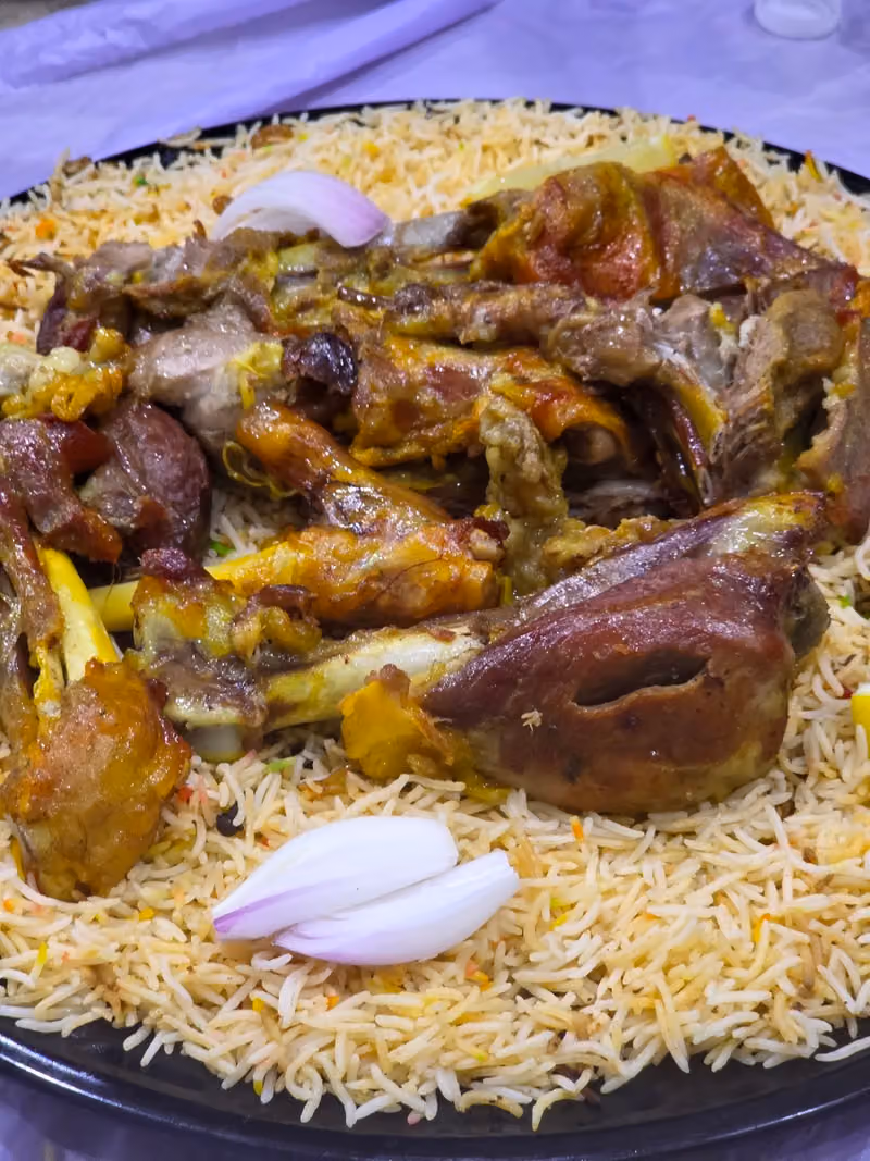 مطعم مرفئ اليخت