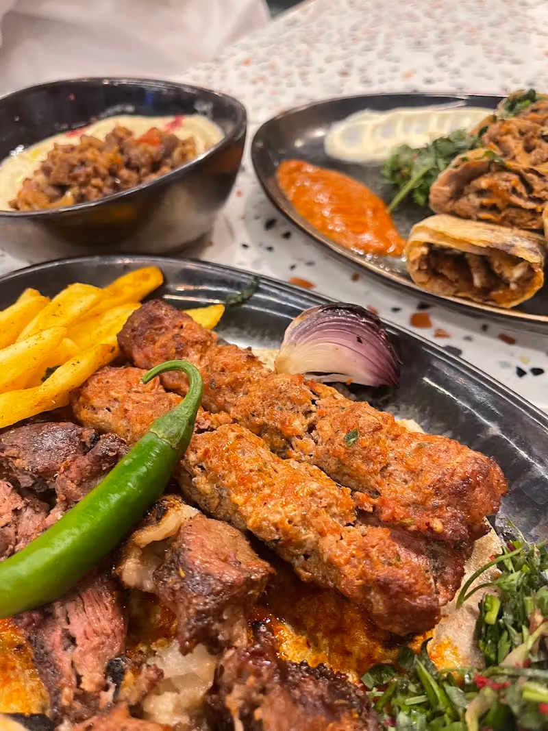 مطعم مشويات كباباتي
