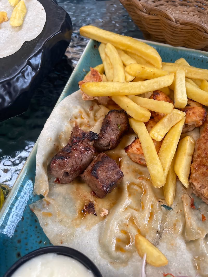 مطعم موطن الكرز