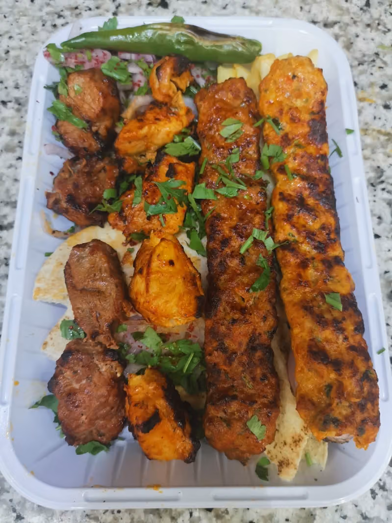 مطعم ميدان الشاطي ( فرع ج )