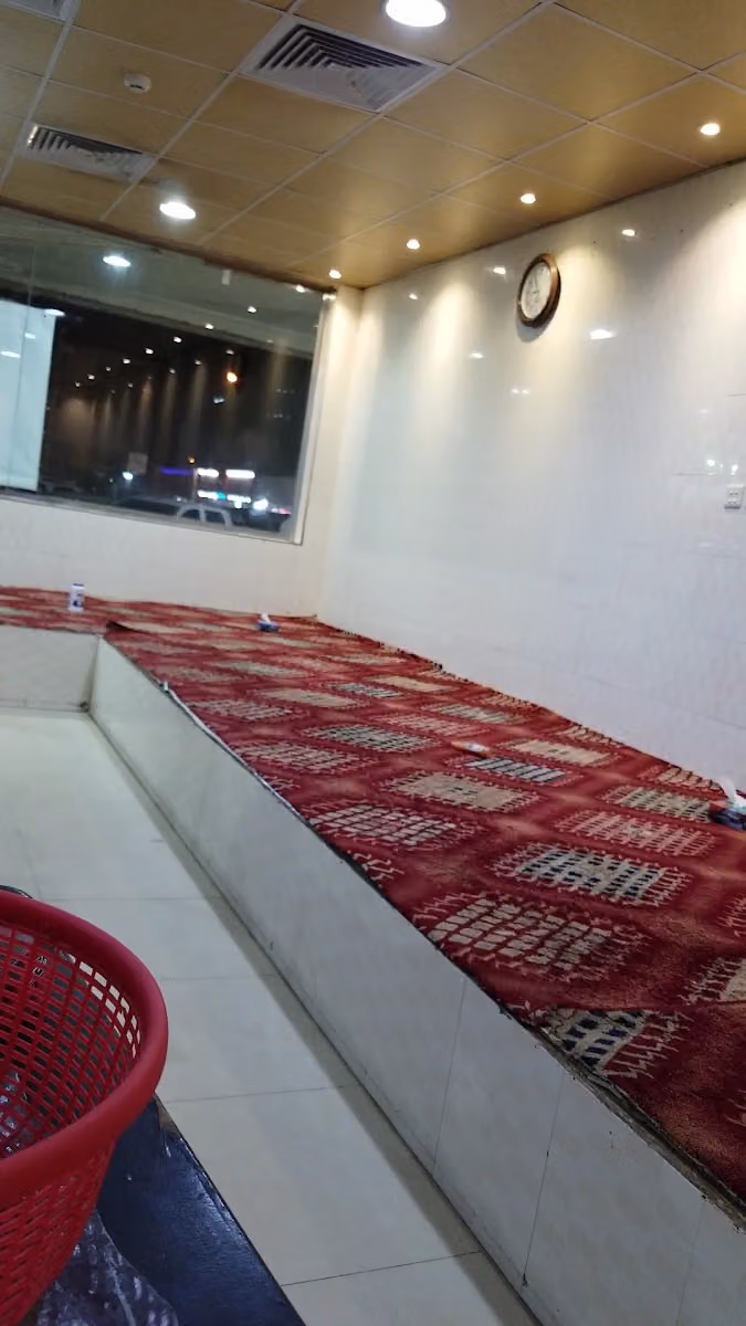 مطعم نبض العاصمة للأكلات الشعبية