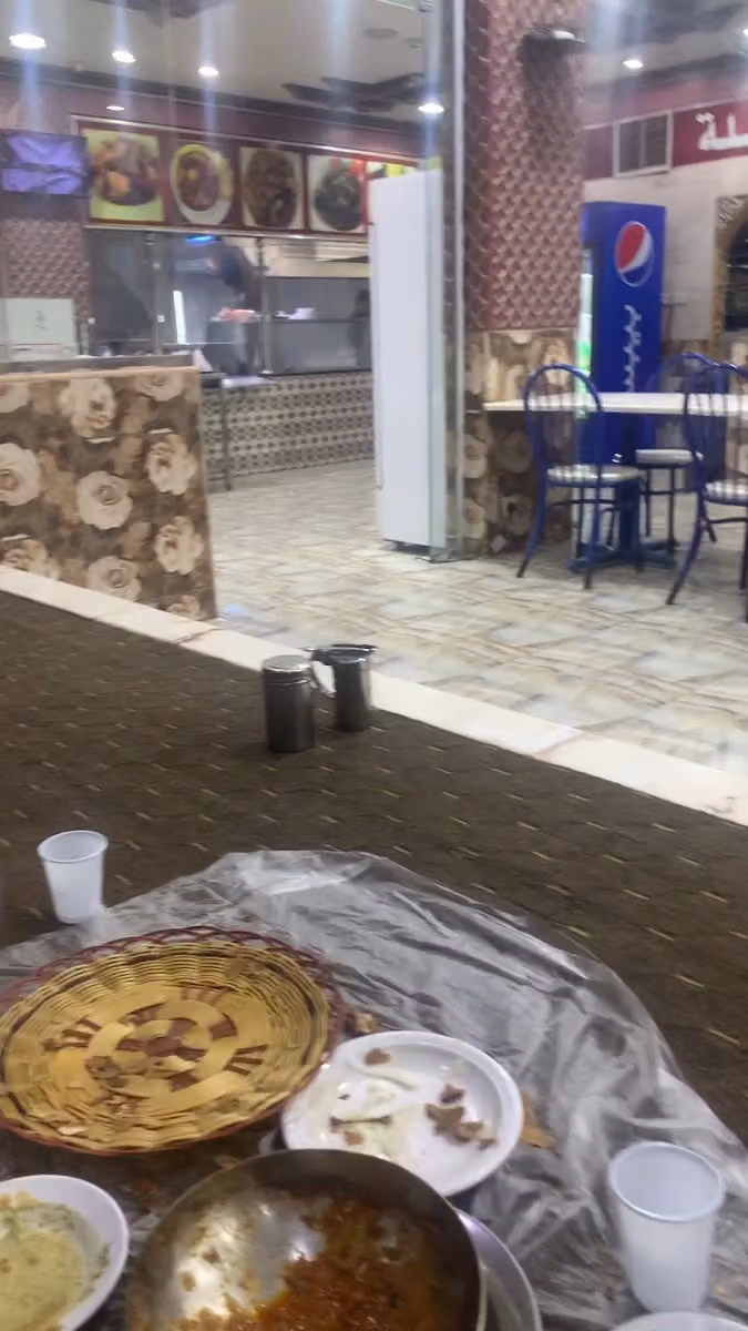 مطعم نهر الراوي البخاري