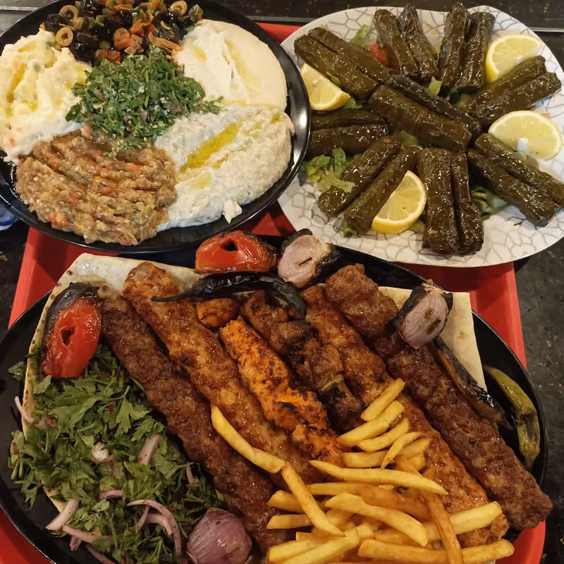 مطعم نسمات الربيع