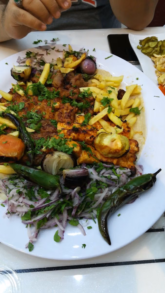 مطعم نسمات الربيع
