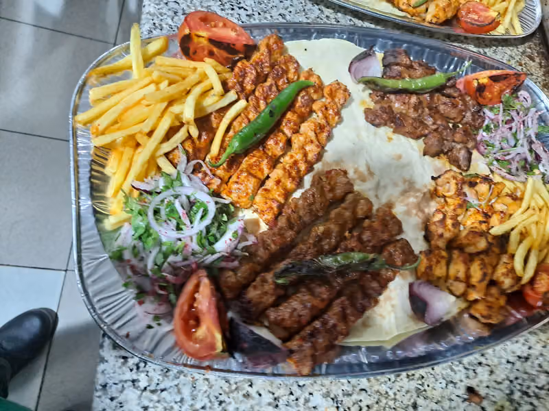 مطعم نسمات الشلال