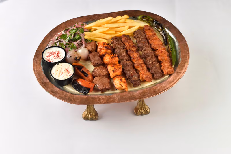 مطعم نور الهنا ٣ حي القيروان