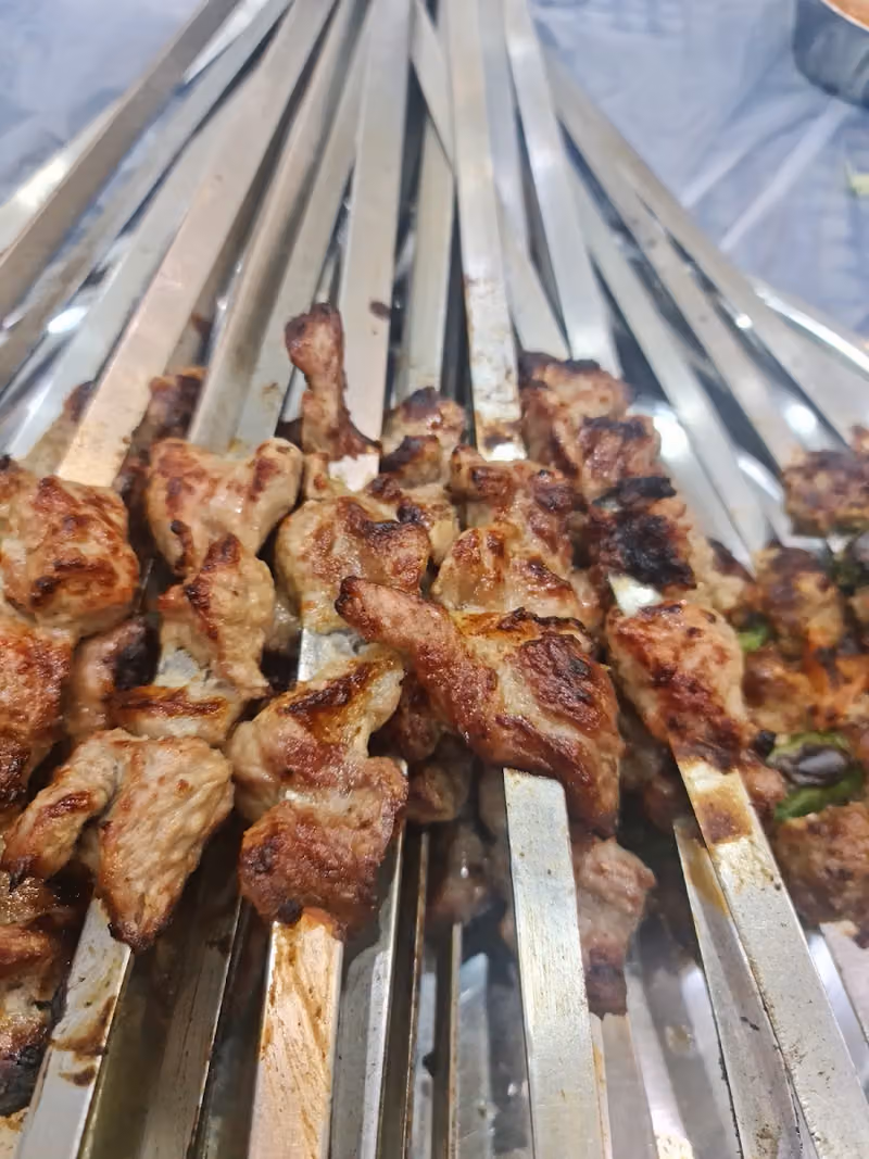 مطعم نور هرات