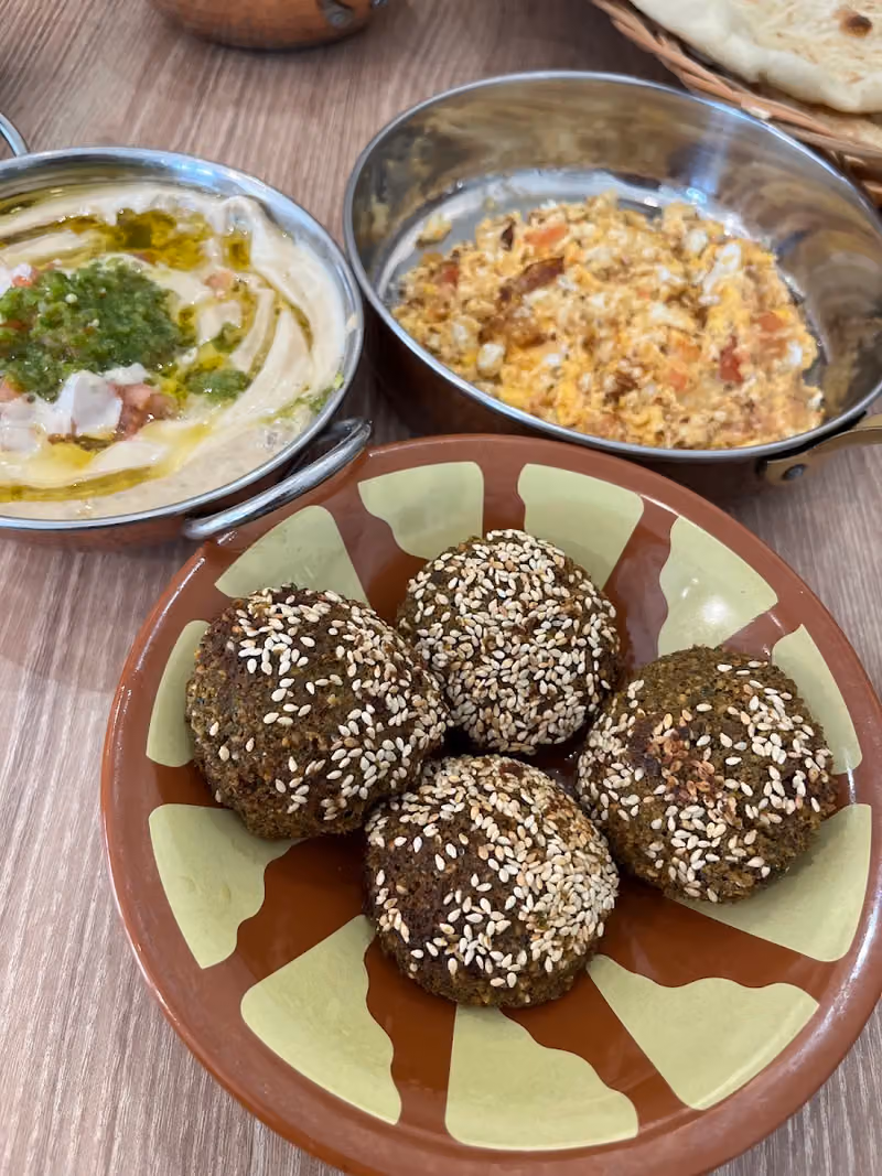 مطعم قاسميه الفوال
