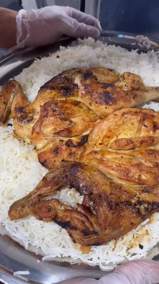 مطعم قمة الذهبي