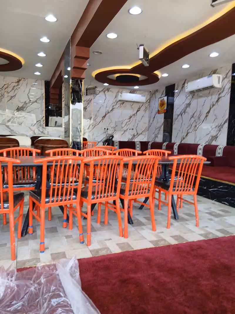مطعم قمة جبال صنعاء للاكلات الشعبية