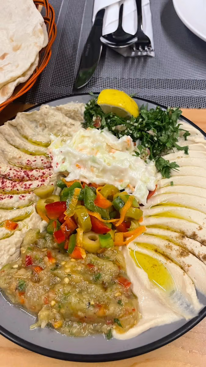 مطعم قوت العراق
