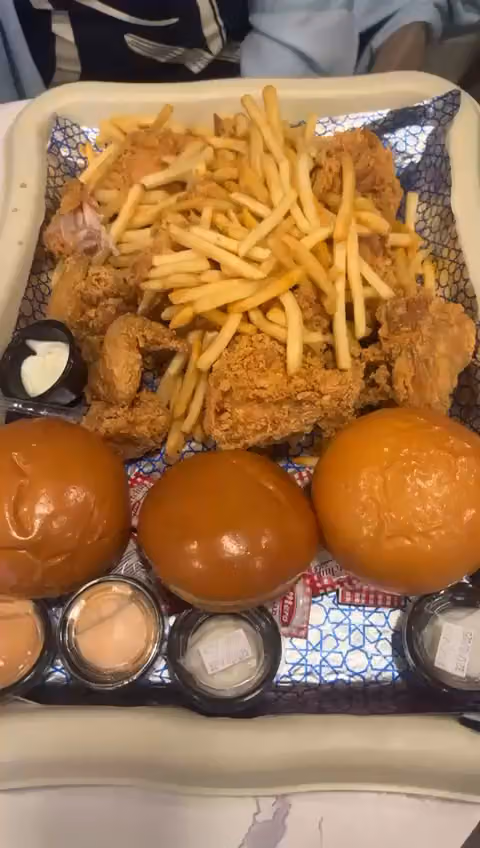 مطعم ركة _ Rekka