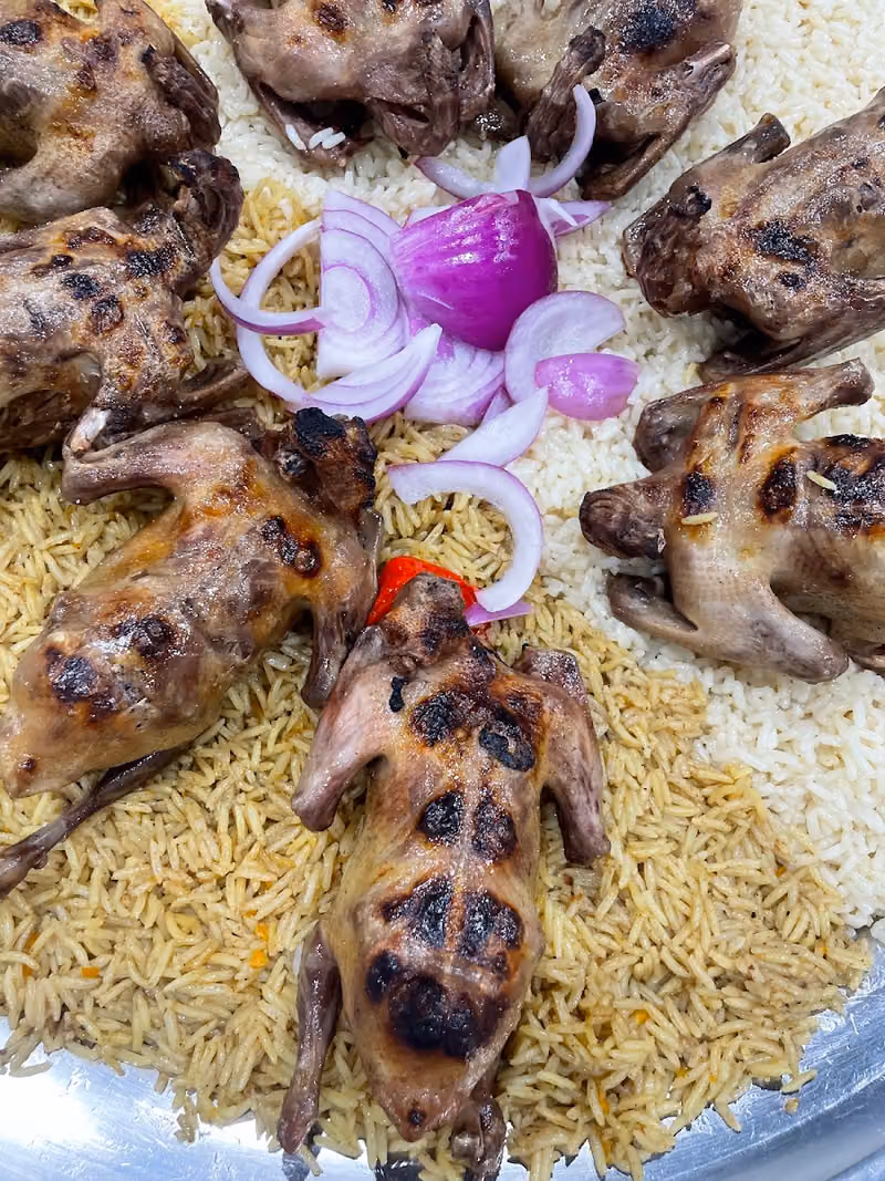 مطعم ركن الحمام