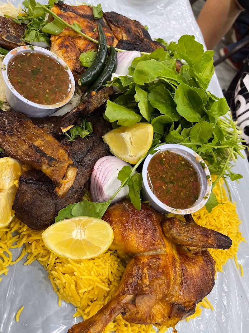 مطعم ركن الرازي البخاري