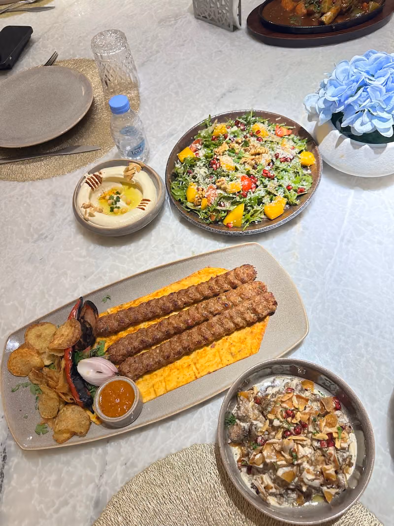 مطعم روست كوزين