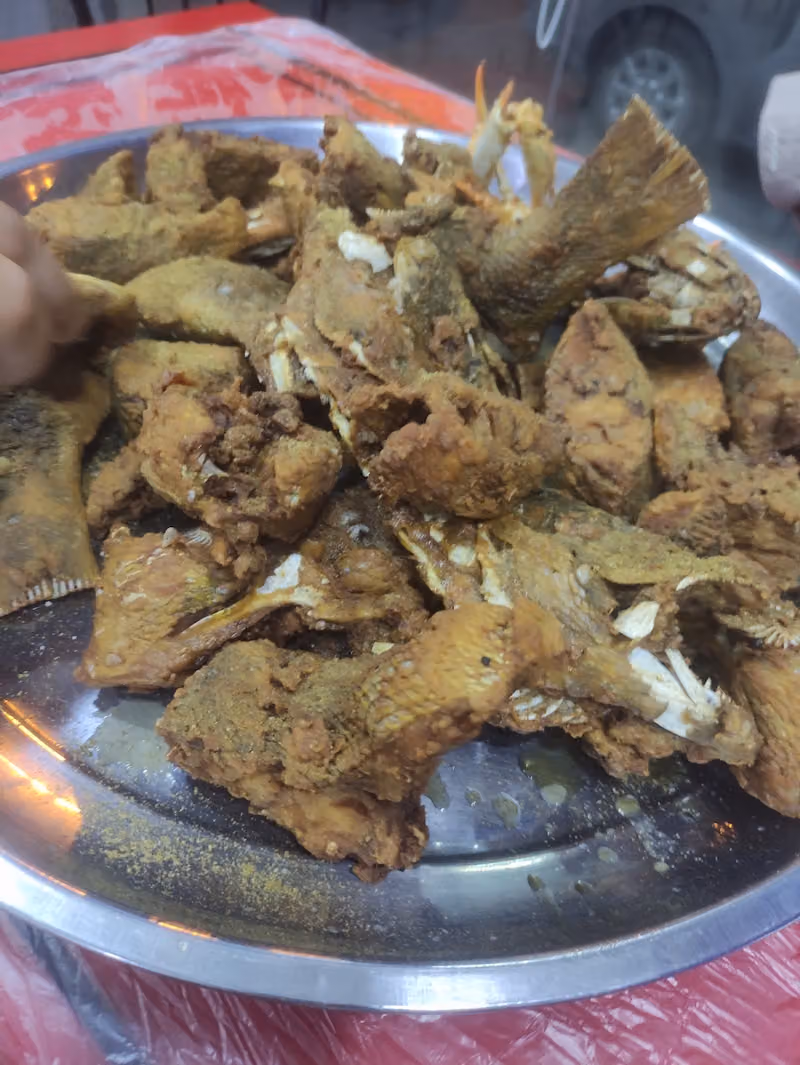 مطعم ساحل سمك