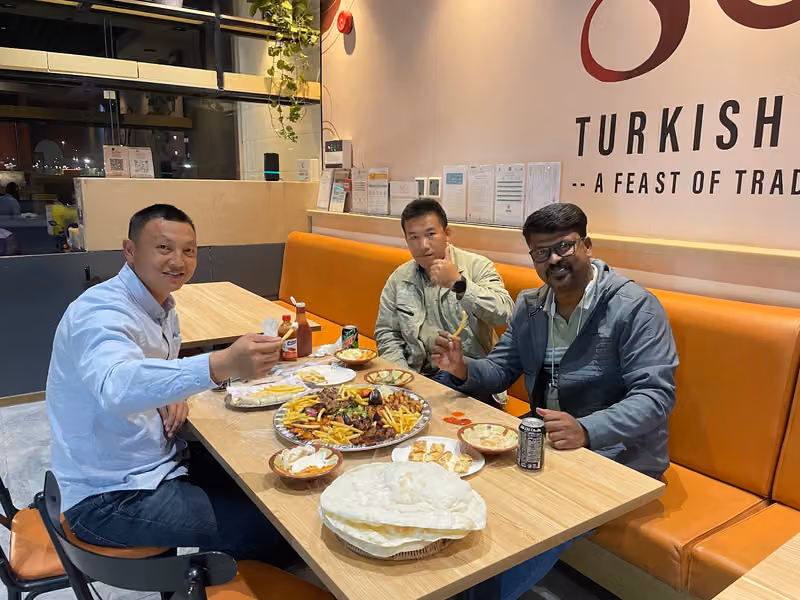 مطعم سفرة البيان التركي Sofra Al Bayan Turkish Restaurant