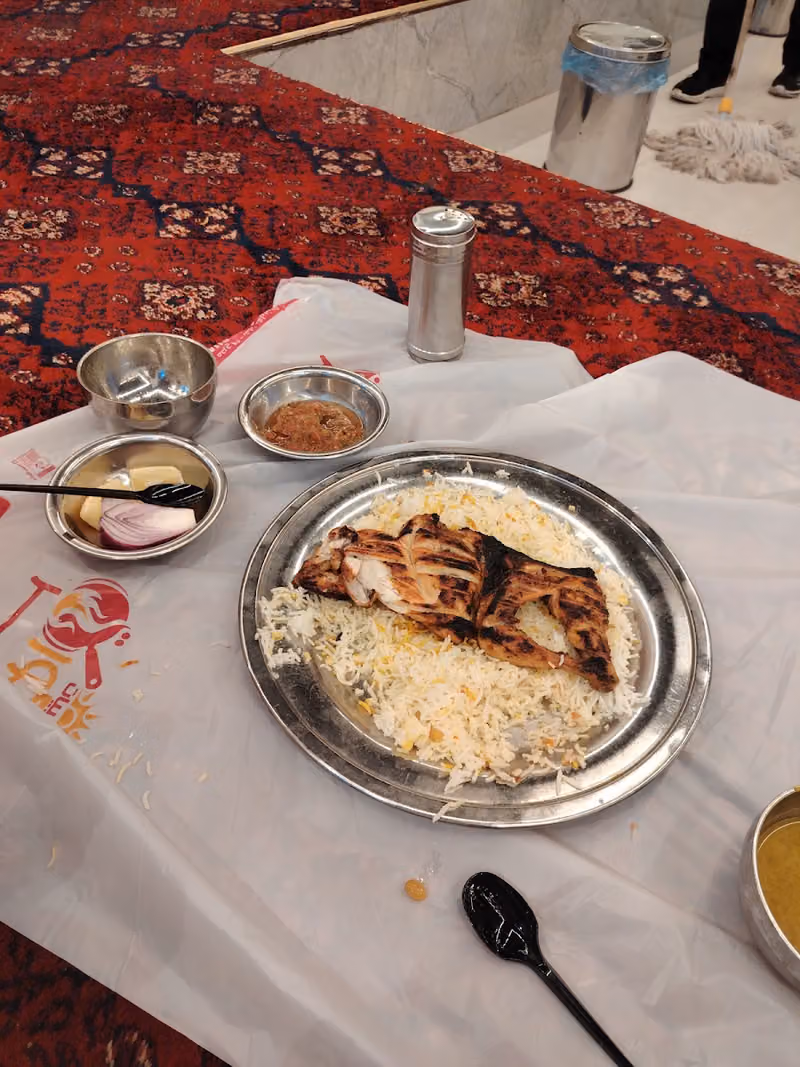 مطعم شعبيات باكورة الخير