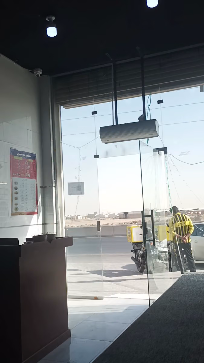 مطعم شعبيات خلف