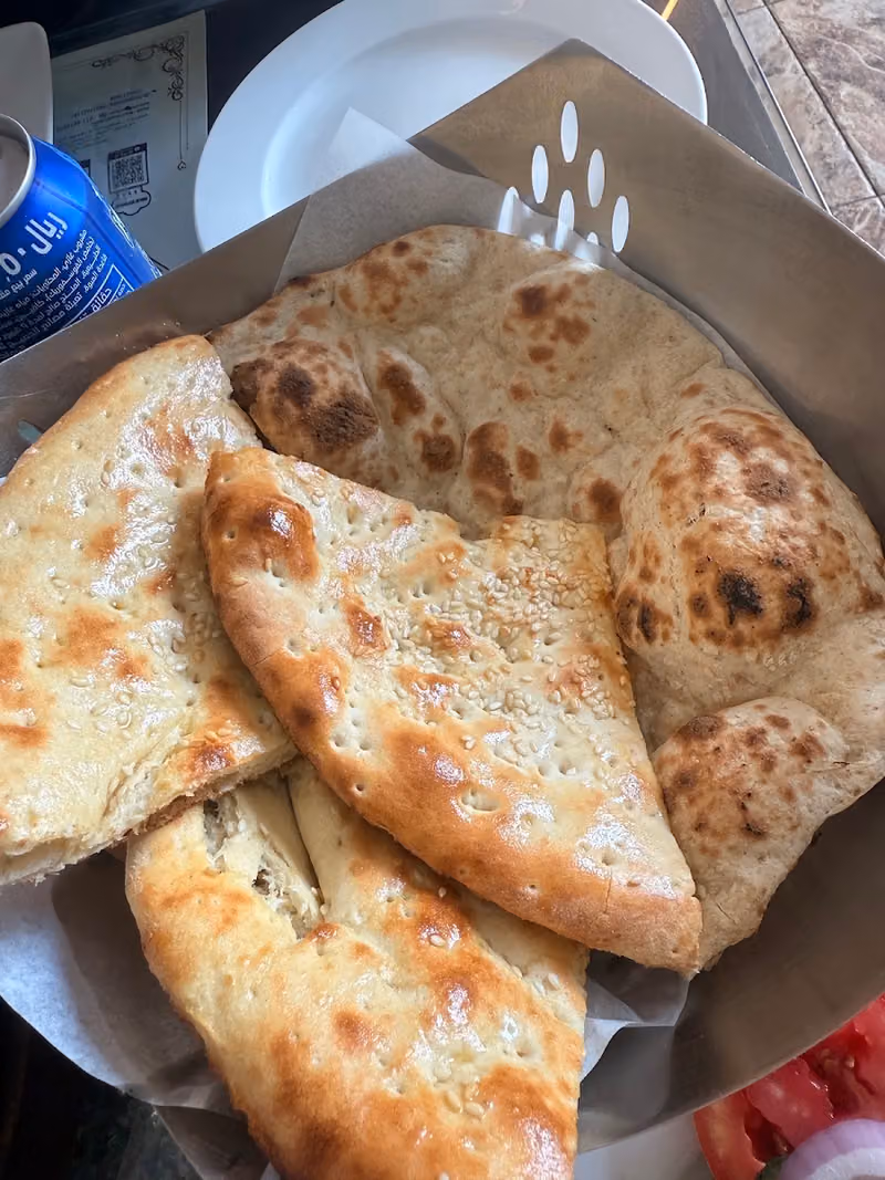 مطعم شعلي