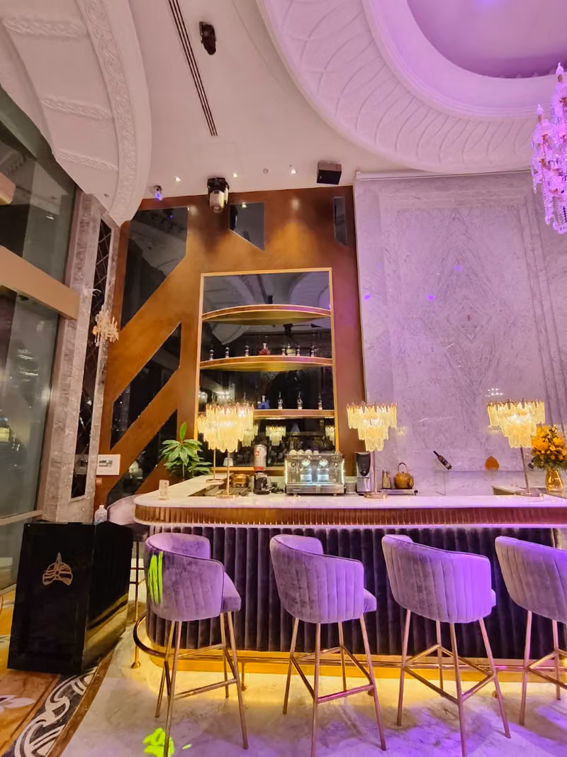 مطعم شاروخان العالمي