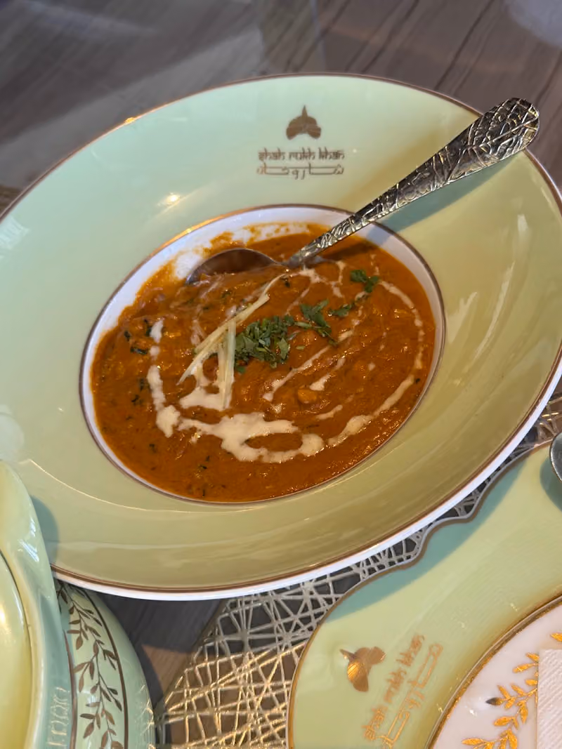 مطعم شاروخان العالمي