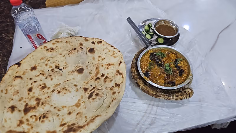 مطعم شباب البخاري