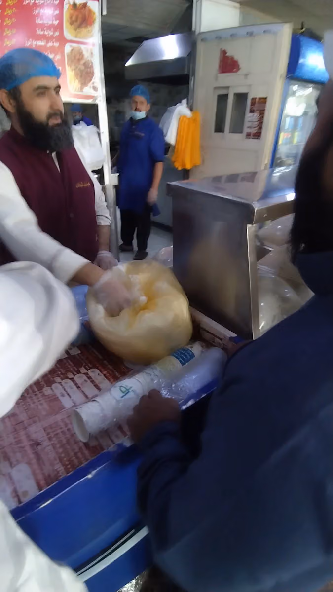 مطعم شباب البخاري