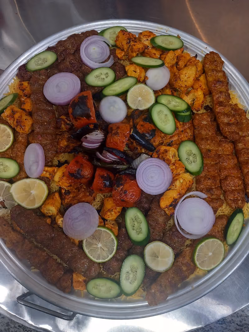 مطعم شروق نمار البخاري