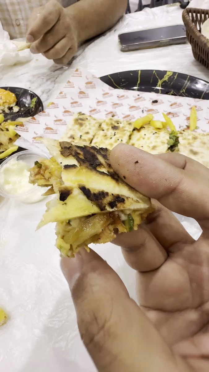 مطعم شطيرة الريس