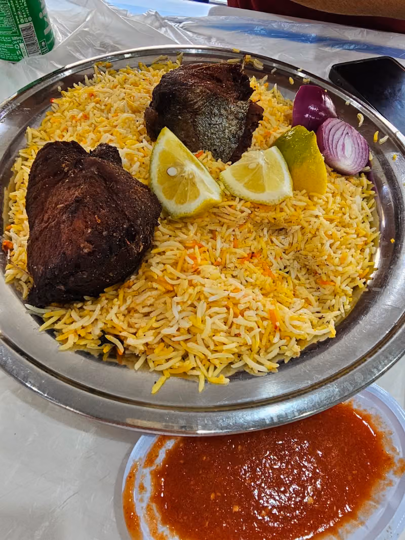 مطعم شواطئ المكلا