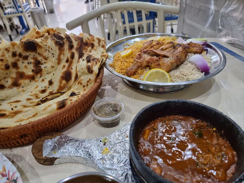 مطعم شيف اليمن للاكلات الشعبية