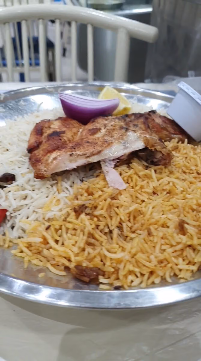 مطعم شيف اليمن للاكلات الشعبية