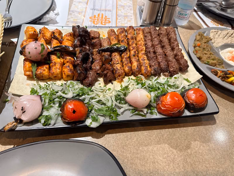 مطعم شيخدار - الخبر