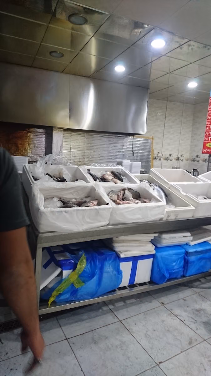 مطعم سمكات المحيط فرع منفوحة