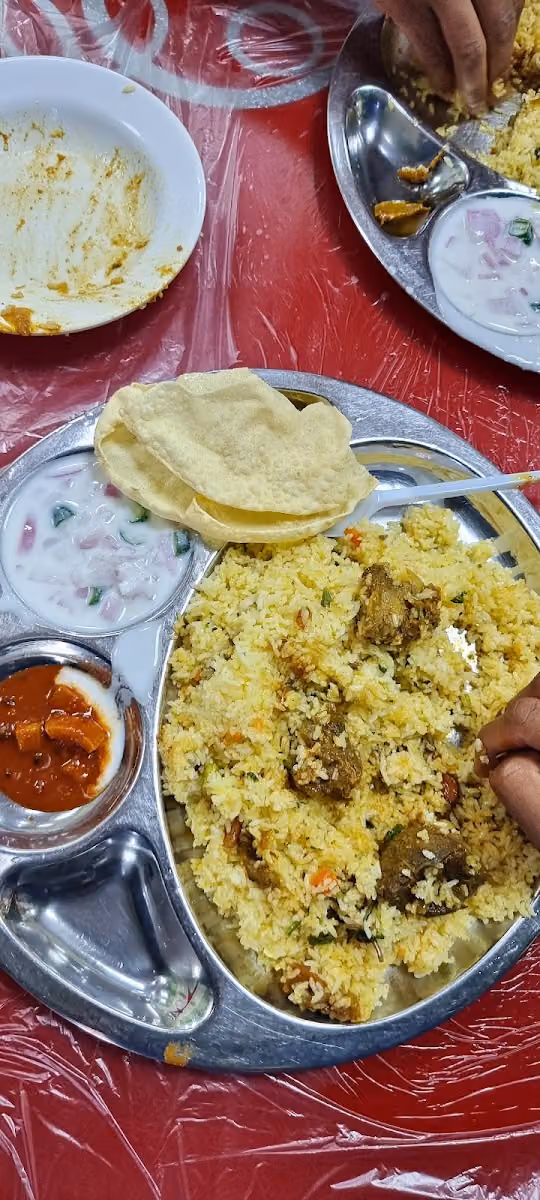 مطعم سراج