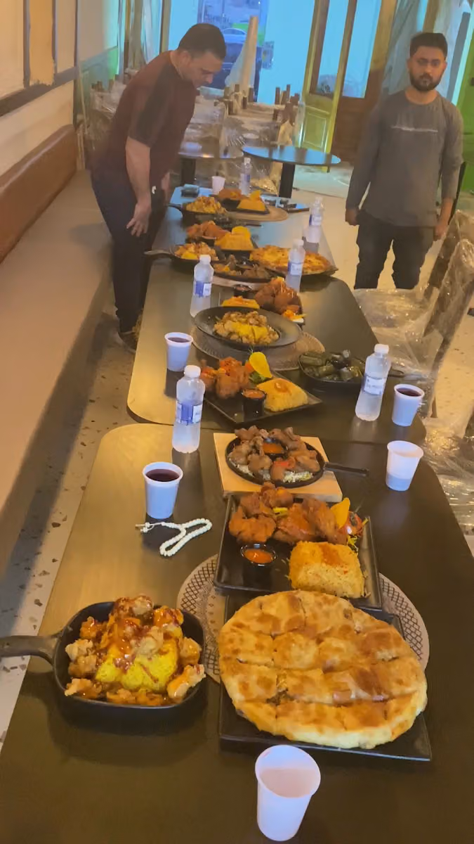 مطعم طاوله فطير