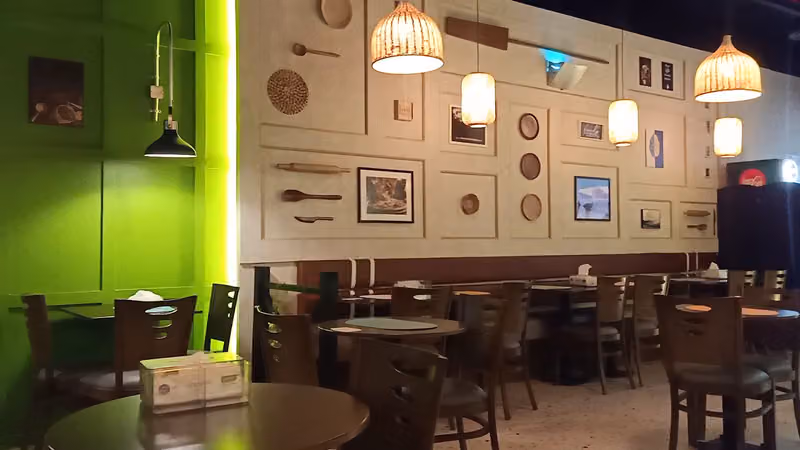 مطعم طاوله فطير