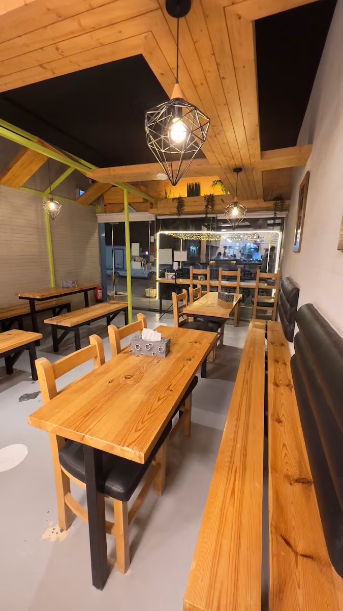 مطعم ثري اونرز