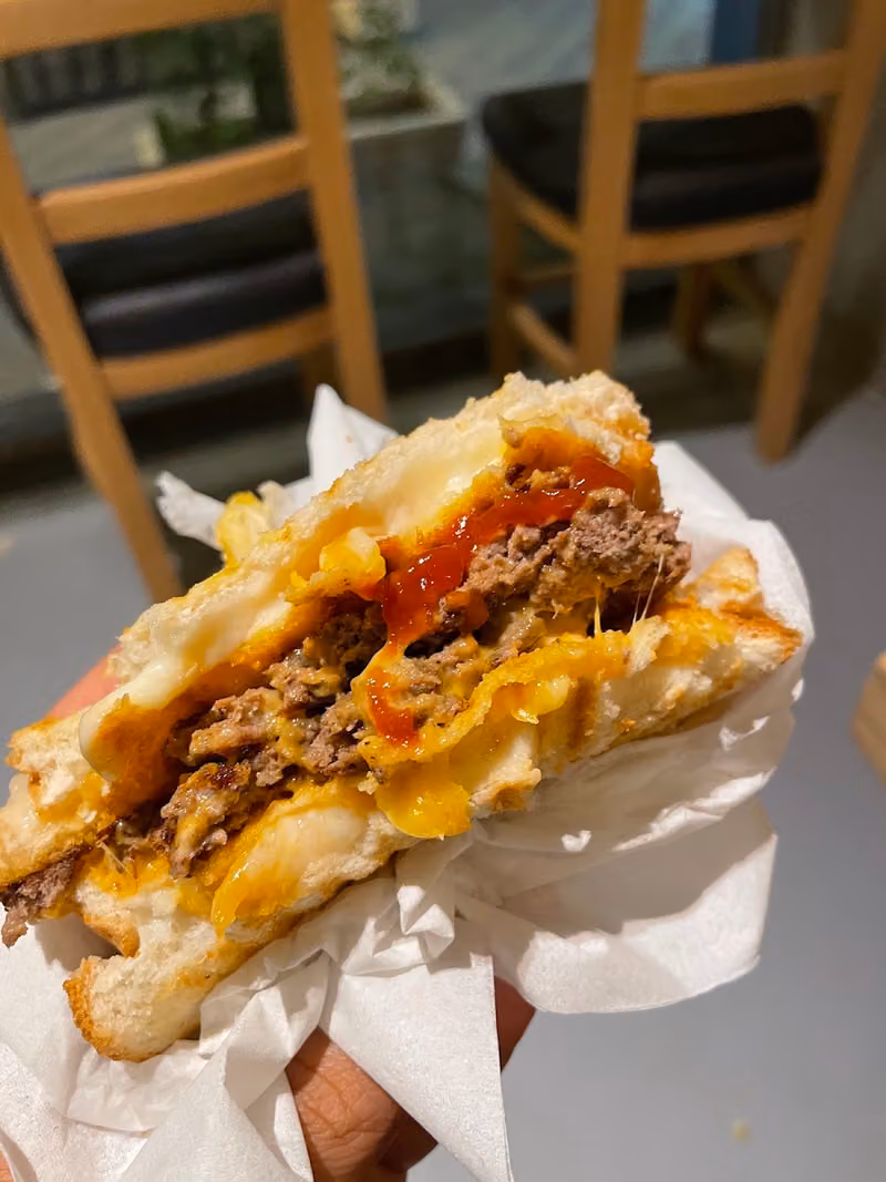 مطعم ثري اونرز