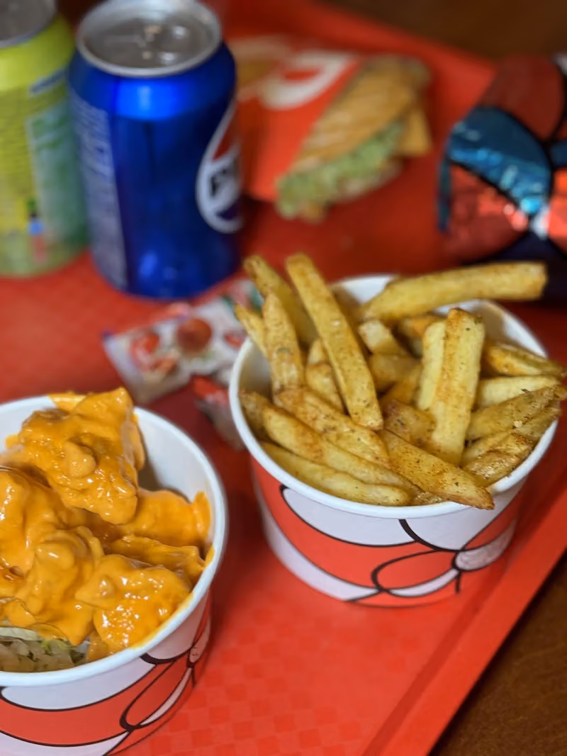 مطعم ثري اونرز