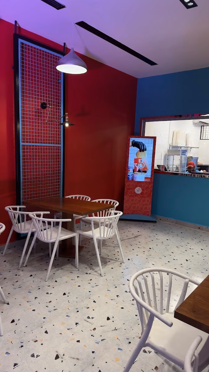 مطعم ثري اونرز