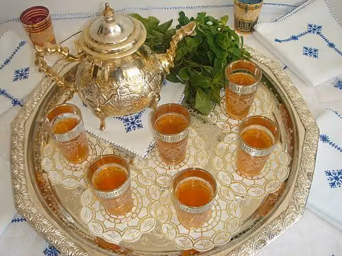 مطعم طله ادم لتقديم الوجبات المغربية