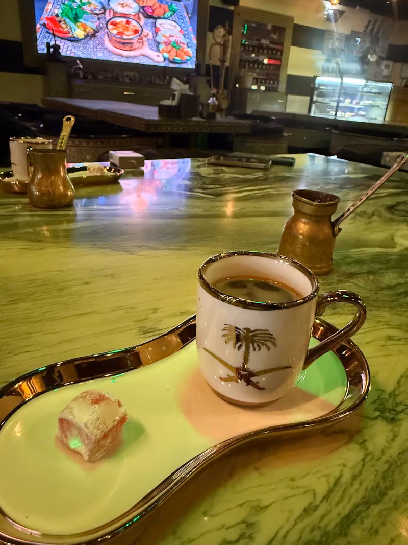 مطعم و كافيه دامسكو