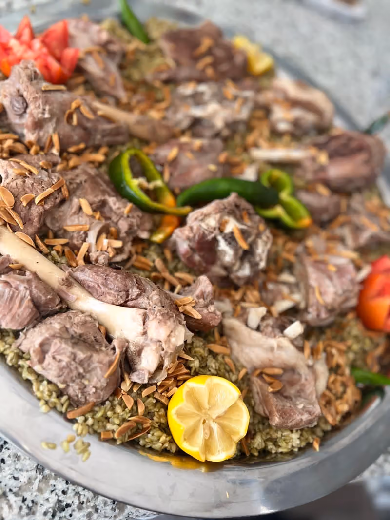 مطعم و مشويات قلعة حماه