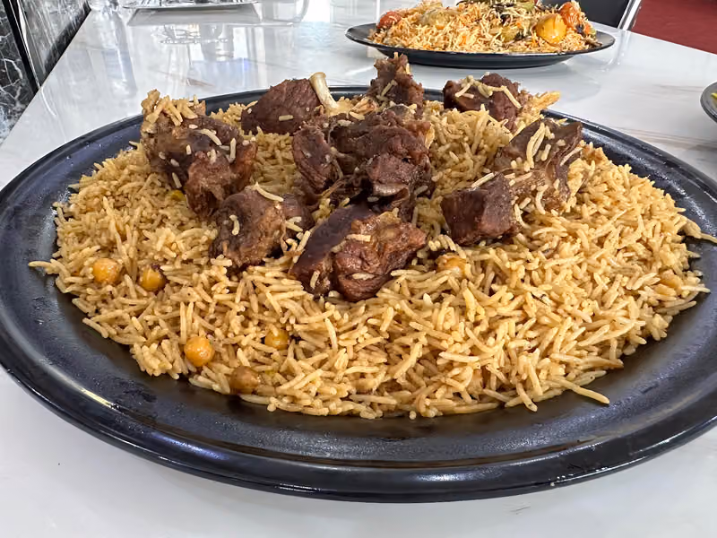 مطعم وائل مضحي العنزي البخاري