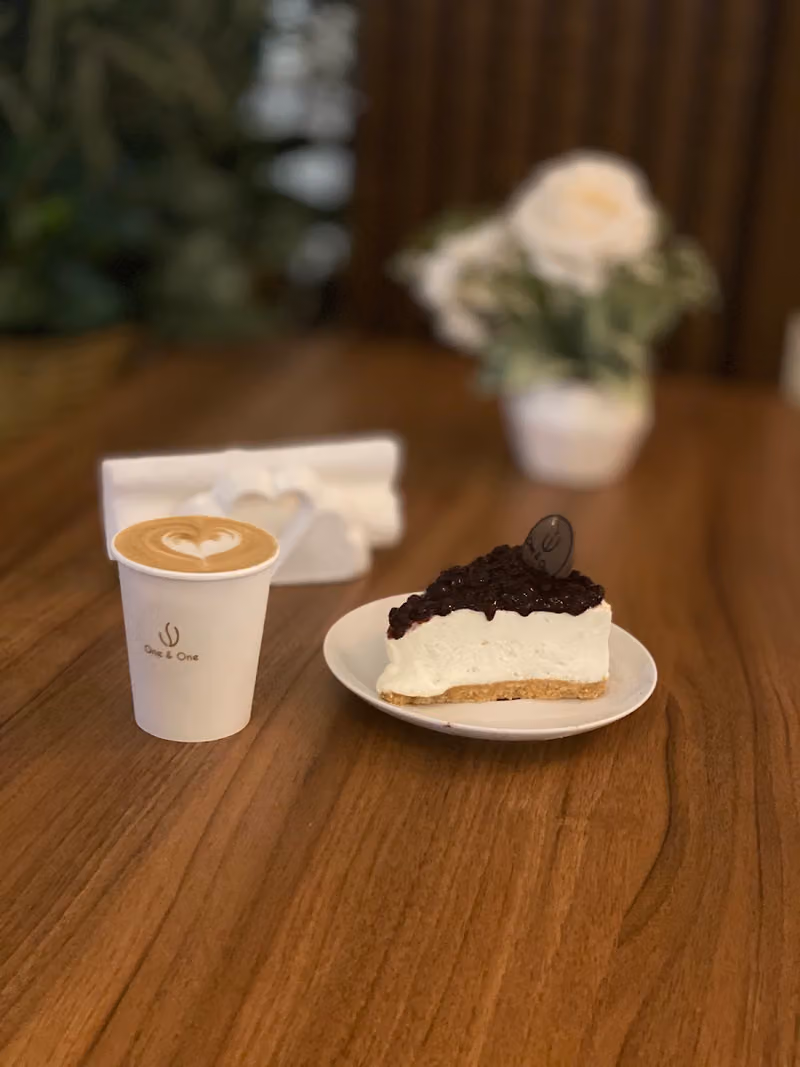 مطعم وكافيه ون اند ون one & one