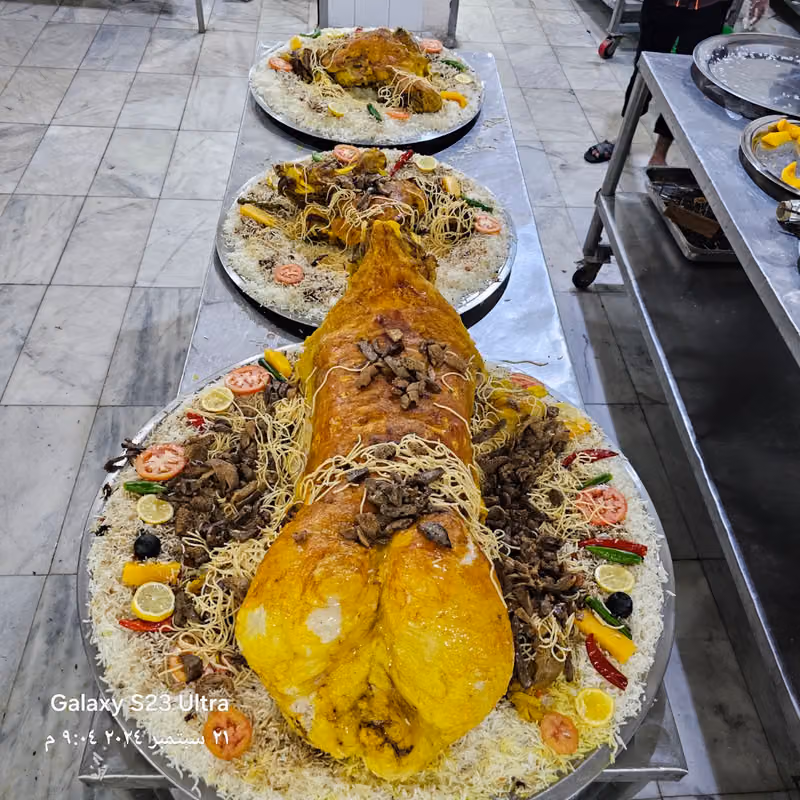 مطعم وطني لبن