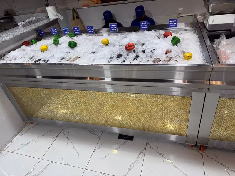 مطعم زاد الخليج للأسماك والمأكولات البحرية